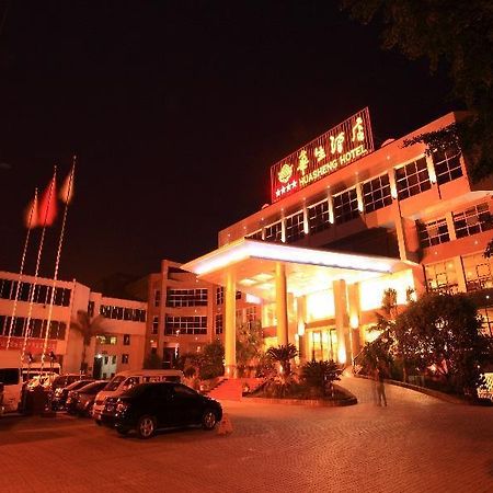 Emeishan Huasheng Hotel Екстер'єр фото